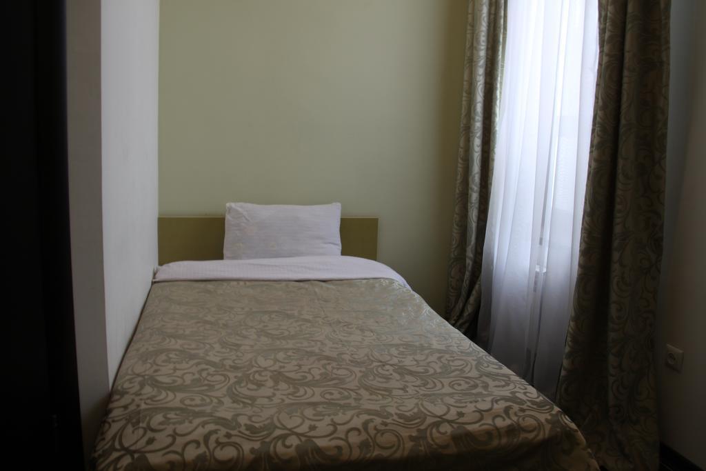 Tiflis Hotel Almatý Habitación foto